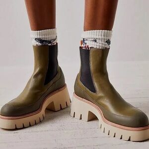 Oncept Indio Chelsea Boots Lug chunky Silver Moss Womens 6